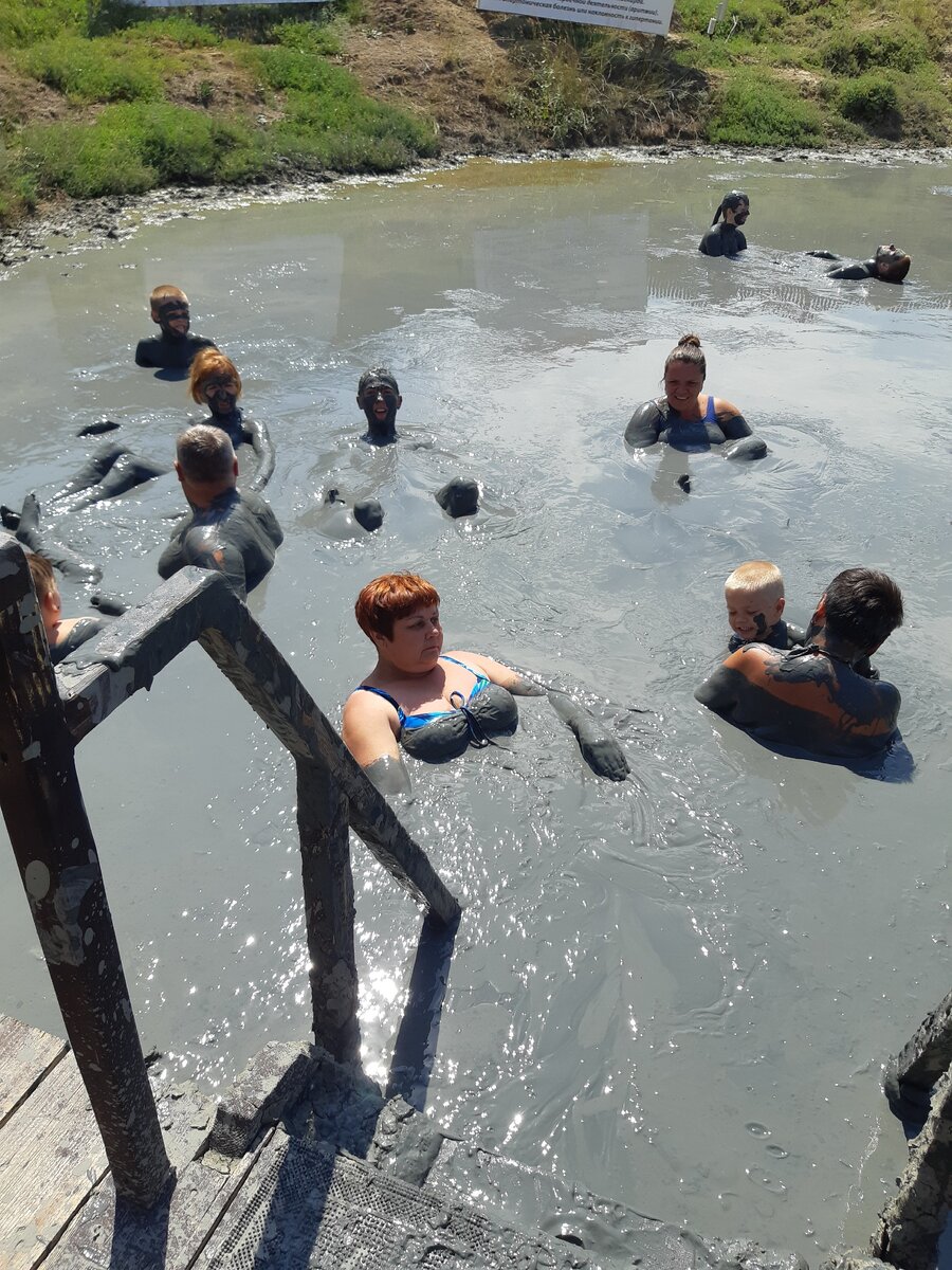 Таньки грязи не боятся.!!!