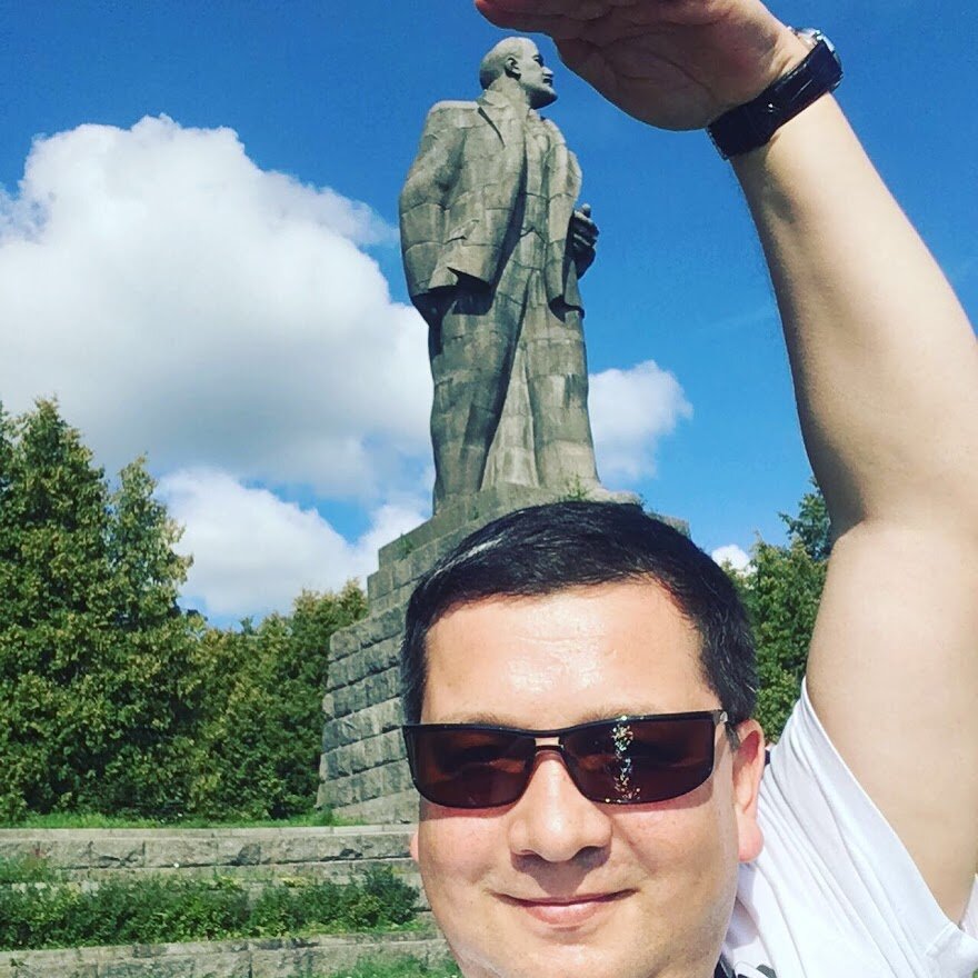 памятник Ленину в Дубне 