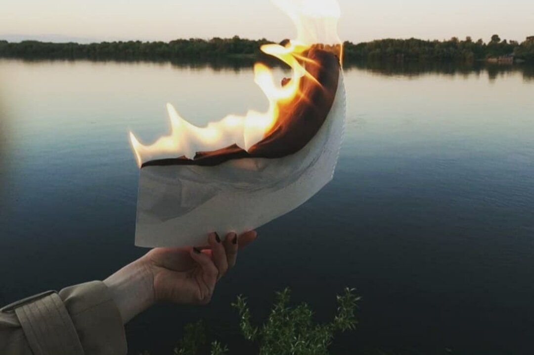 А таким образом можно снимать стресс