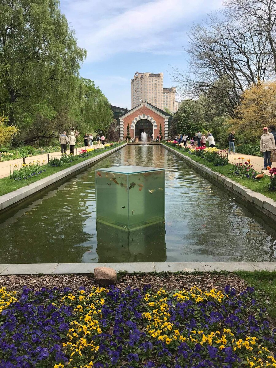 Красота начинается уже на входе