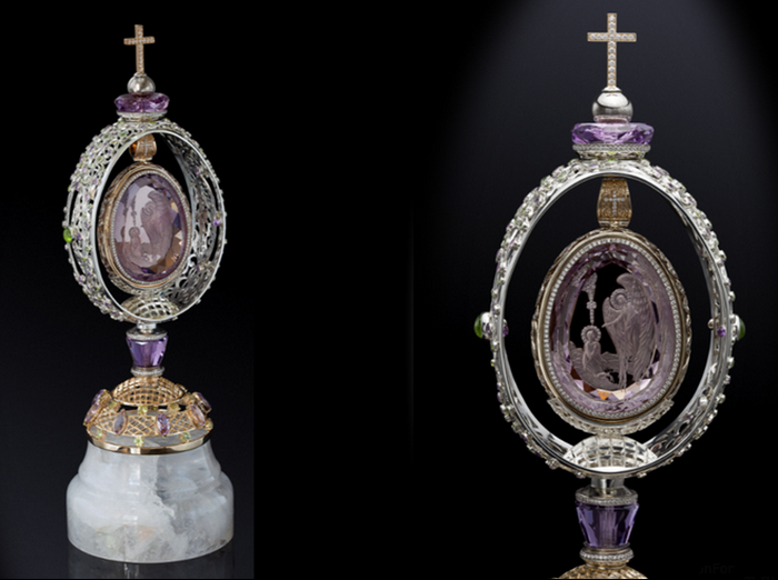 Настольное украшение с подвеской «БЛАГОВЕЩЕНИЕ». Желтое и белое золото, серебро, бриллианты, демантоиды, аметисты, хризопразы, льдистый кварц, инталия на аметисте (Украина).