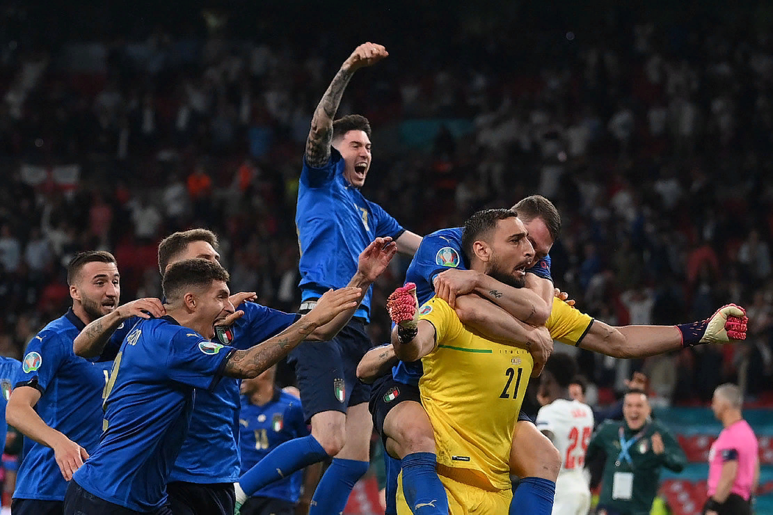 Футбол 1 4 финала европы. Италия Англия финал евро 2021. Сборная Италии чемпион Европы 2020. Англия Италия финал евро 2020. Сборная Италии по футболу евро 2020.