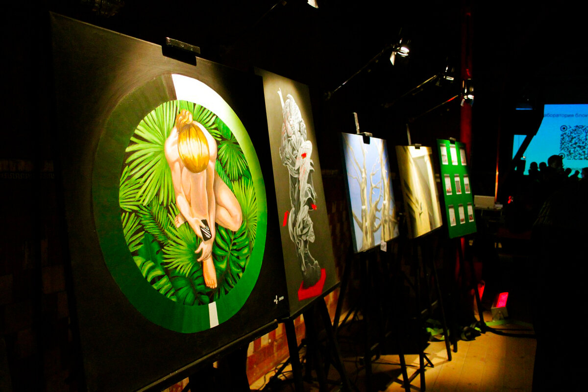 Выставка художницы (фото с сайта https://vk.com/geekpicnic).