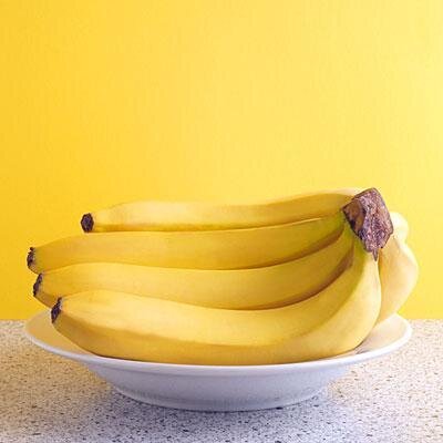 Чем полезы? В его мякоти содержится множество полезных микроэлементов, которые благотворно влияют на организм. Группа витаминов В (В1, В2, В6), витамин С и РР отвечают за питание организма, чтобы человек был энергичным и работоспособным. Бета-каротин, кальций, калий, железо, фтор, фосфор влияют на работу всего организма.