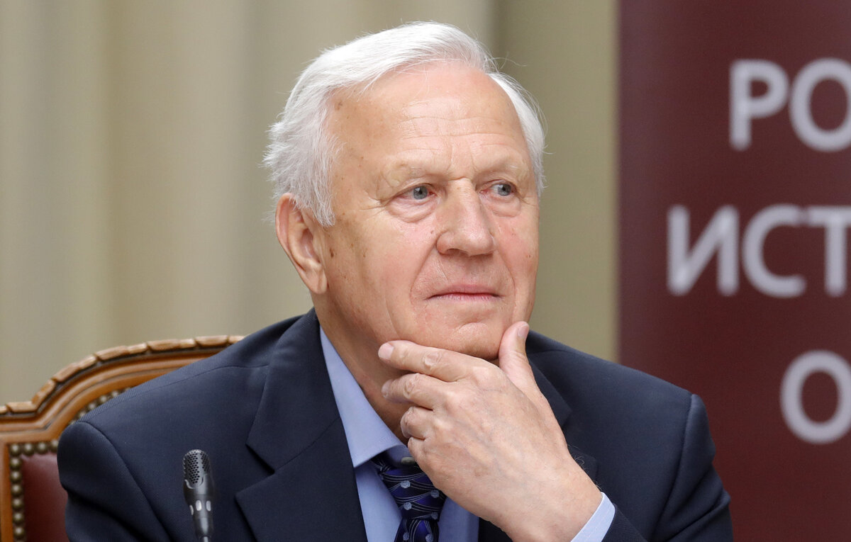    Почетный президент Российского футбольного союза Вячеслав Колосков  Михаил Джапаридзе/ТАСС