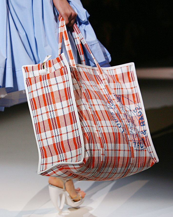 Сумки из коллекции Louis Vuitton совместно с Head Porter