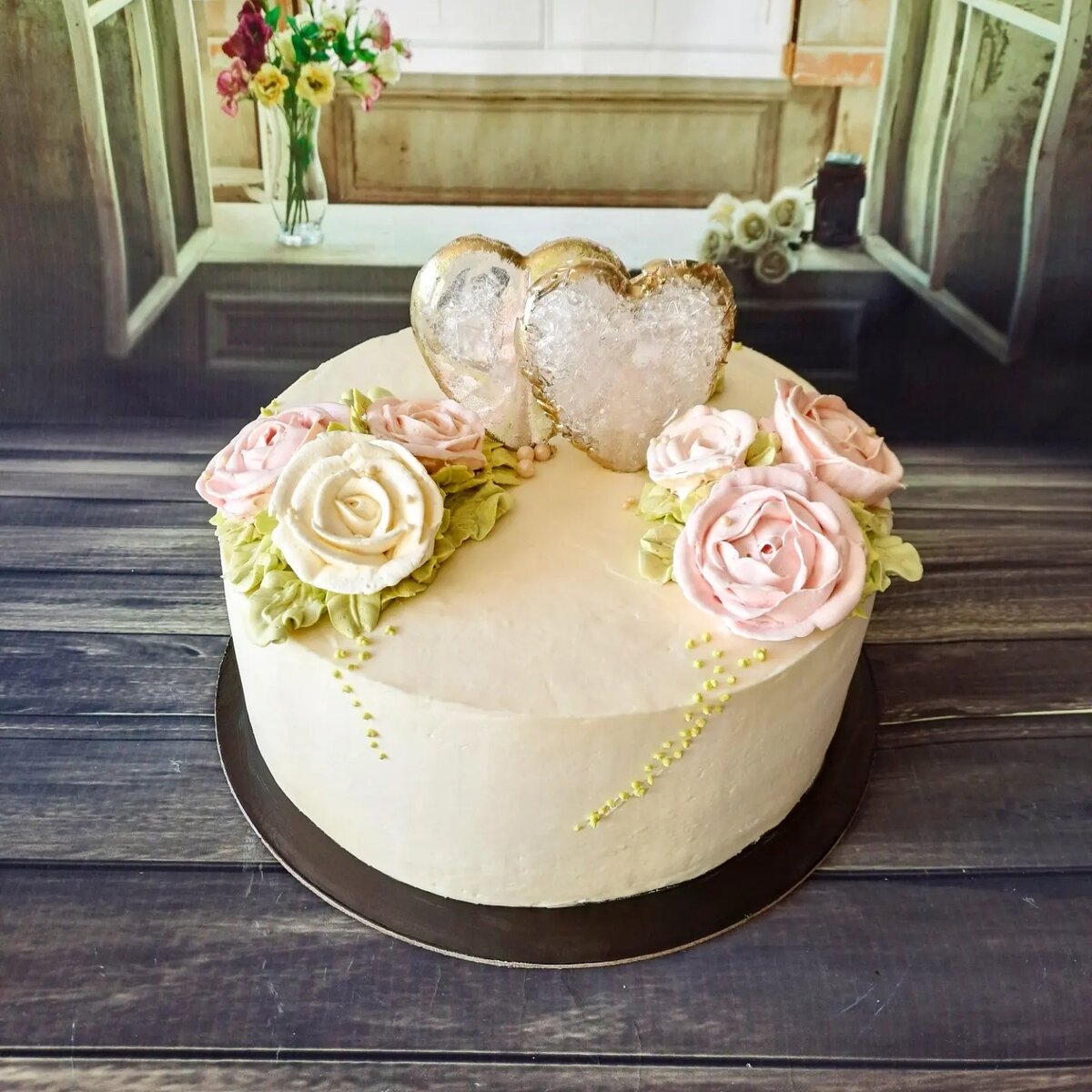 Свадебный торт для заказчика, который приготовила кондитер