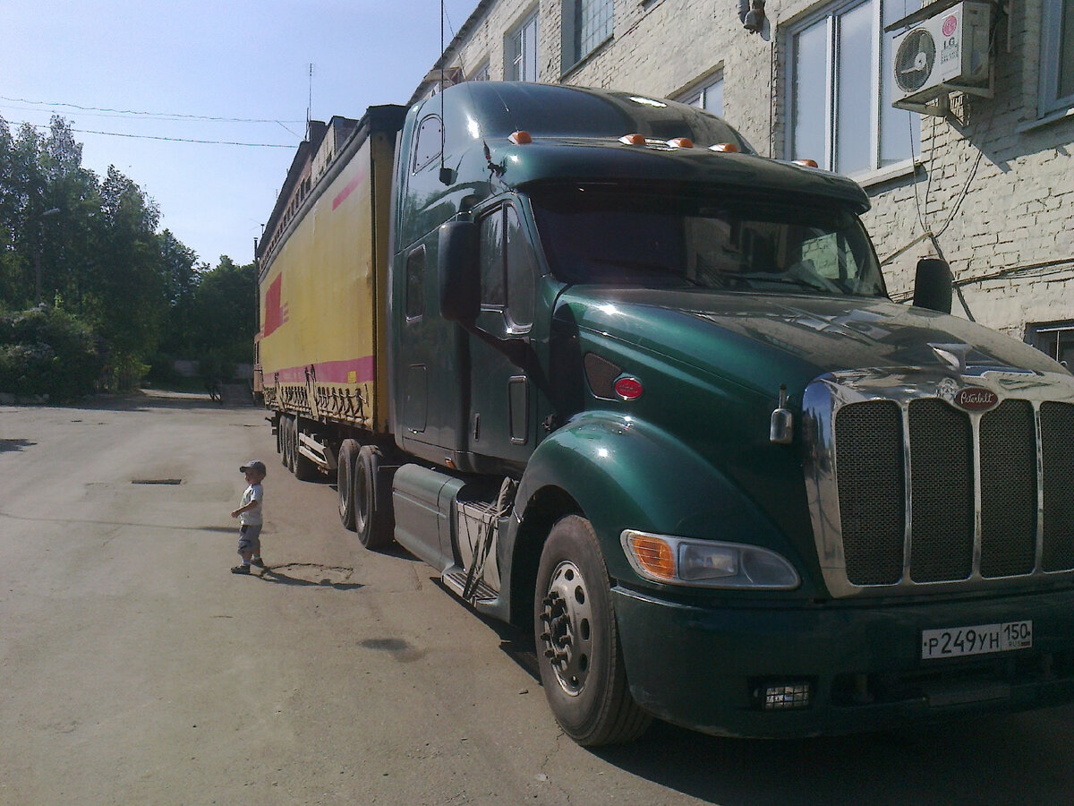 ПЕТЕРБИЛТ 387, 2004 Г.В. ДВ. САТ 15, ДВЕ ТУРБИНЫ, 13 МКПП.