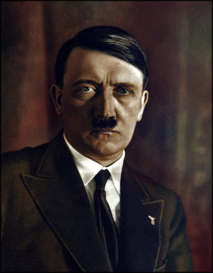 Гитлер фото в цвете в хорошем качестве