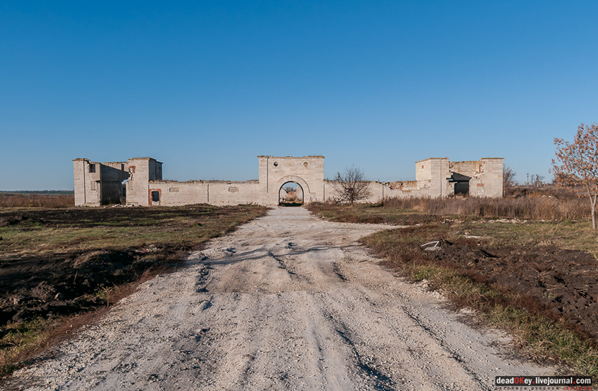 Рис. 2. Вид на скотный двор в 2016 году