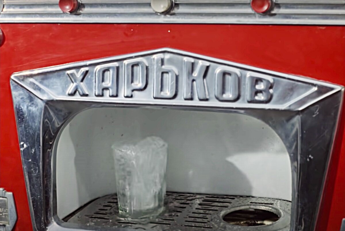 Кадр из фильма «Операция «Ы» и другие приключения Шурика».