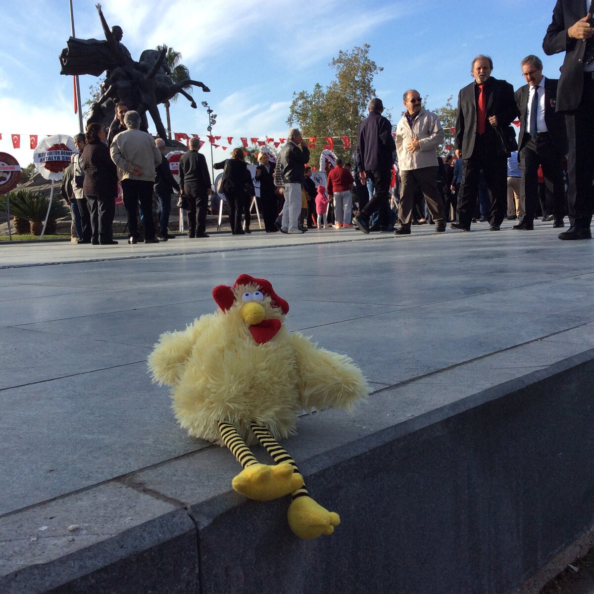 Митинг памяти на площади Ататюрка, Анталья