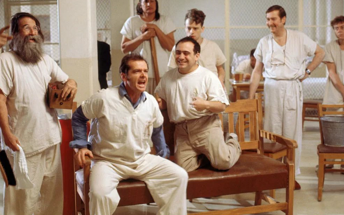 кадр из х/ф «Пролетая над гнездом кукушки»