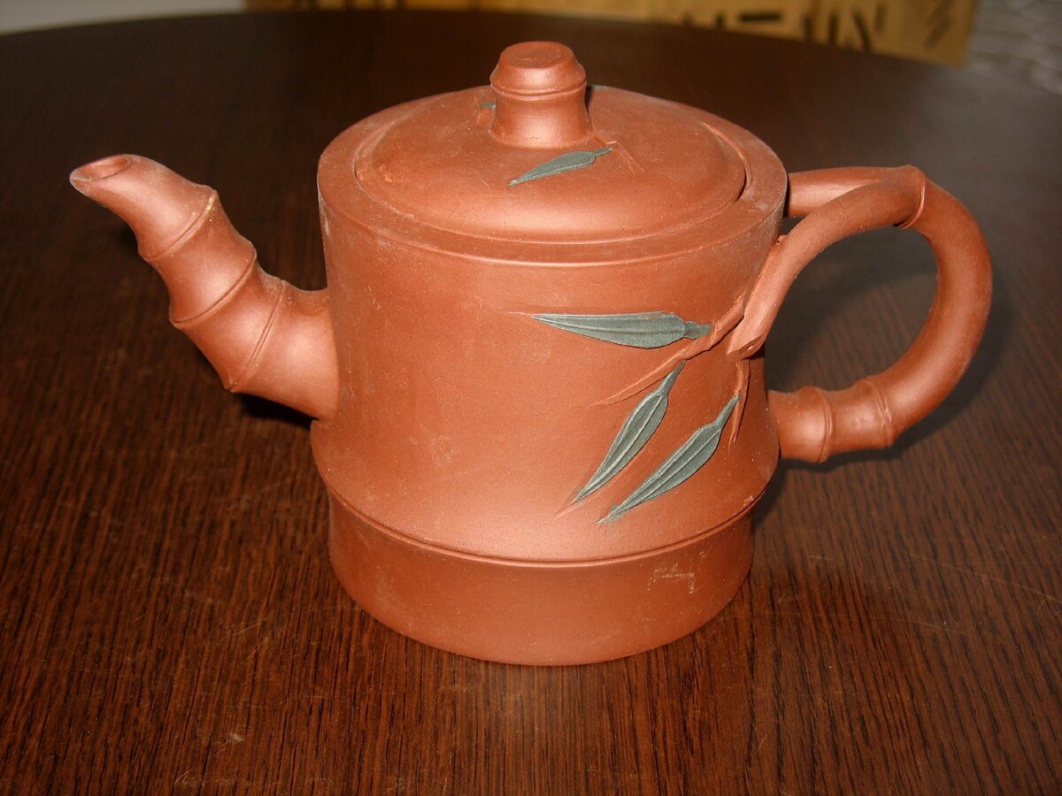 Чайник «Бамбук». Китай. Исин. 2010