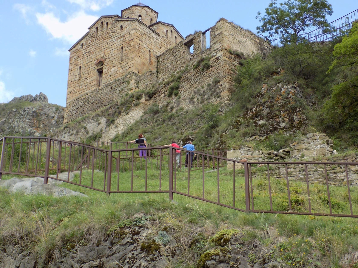 это дорога к нему