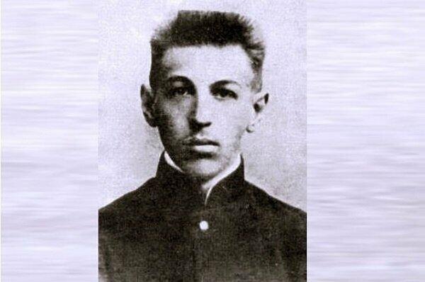   Реальный сын лейтенанта Шмидта — Евгений