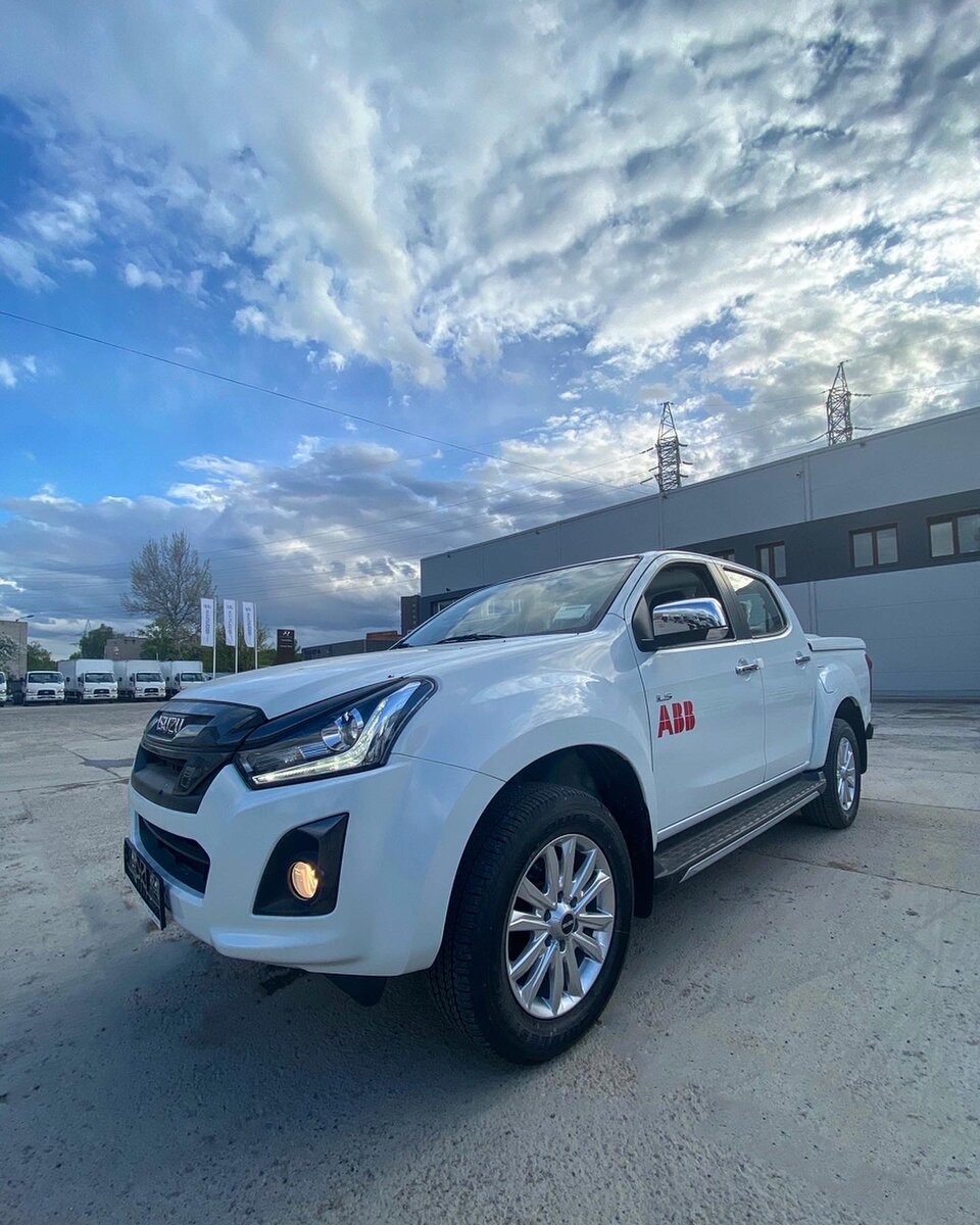 Пикап ISUZU D-MAX