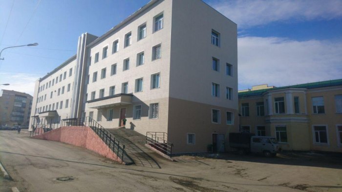 Фото: vesma.today, больница уже два месяца не принимает плановых пациентов и оказывает только экстренную помощь