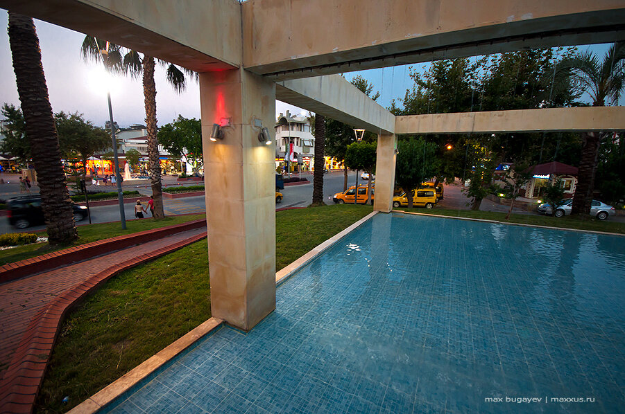 бульвар ататюрка кемер фонтан. кемер улица ататюрка. памятник ататюрку в кемере. бульвар ататюрка кем р. турция бульвар ататюрк.