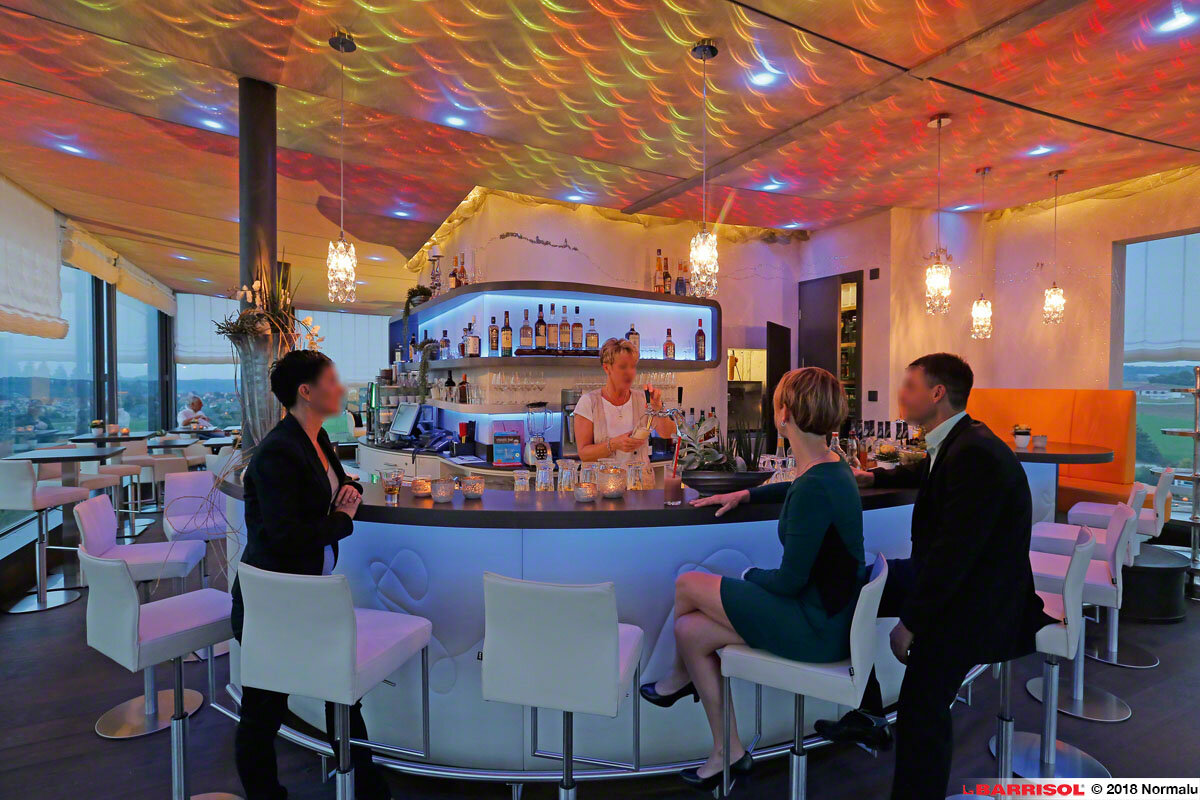 1-е изображение с LED подсветкой, 2-е без использования LED подсветки