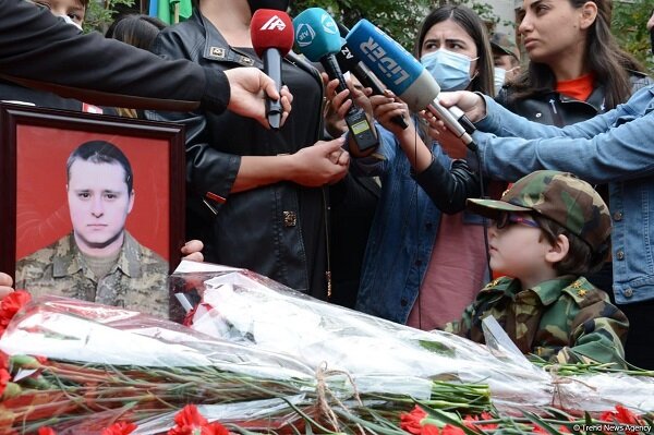 Дмитрий Солнцев, Азербайджанский военнослужащий.Погиб в сражениях против оккупационной армии Армении.