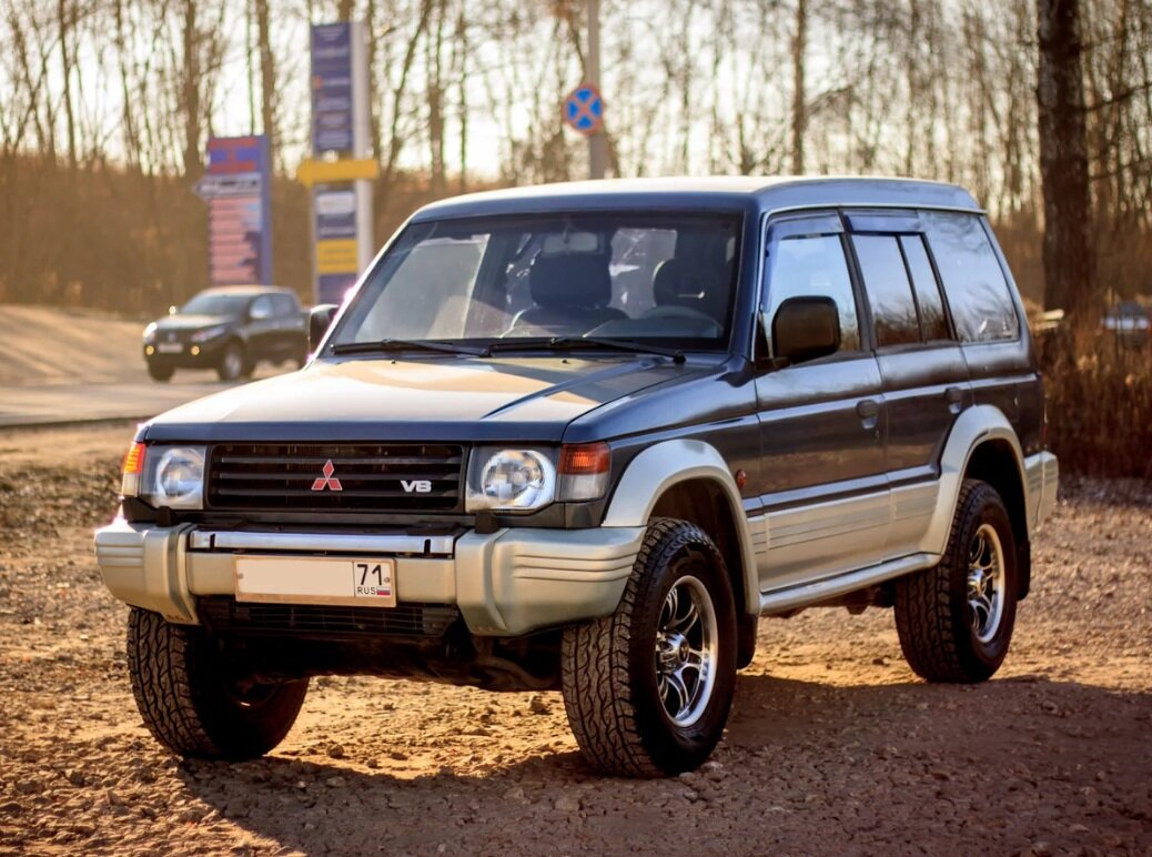 Mitsubishi Pajero II