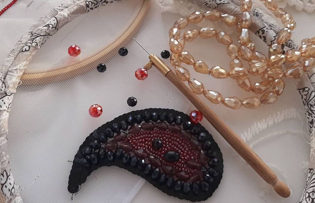 Работа участницы марафона SilkFlora "Базовые движения"