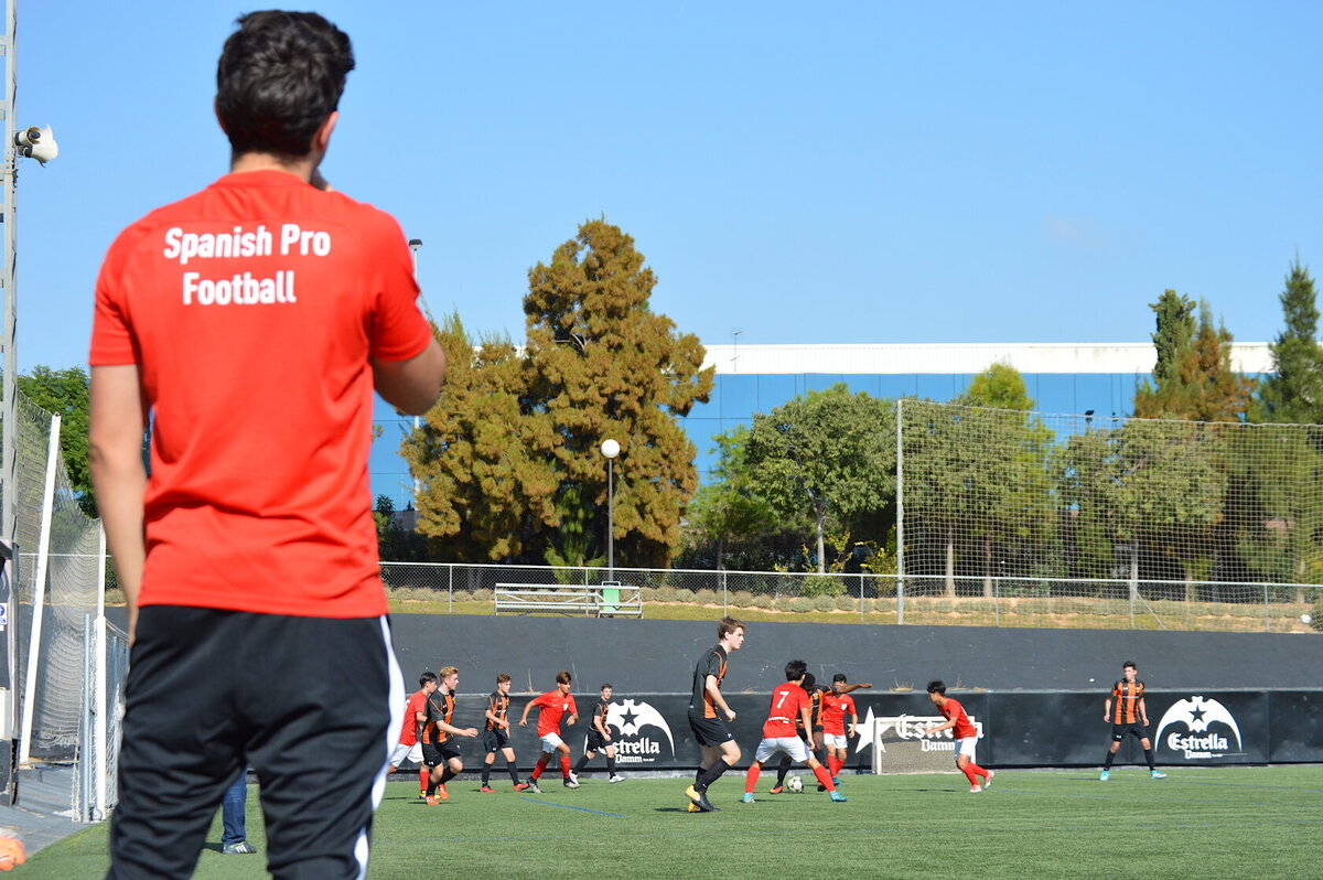 Span pro. Pro Football Academy