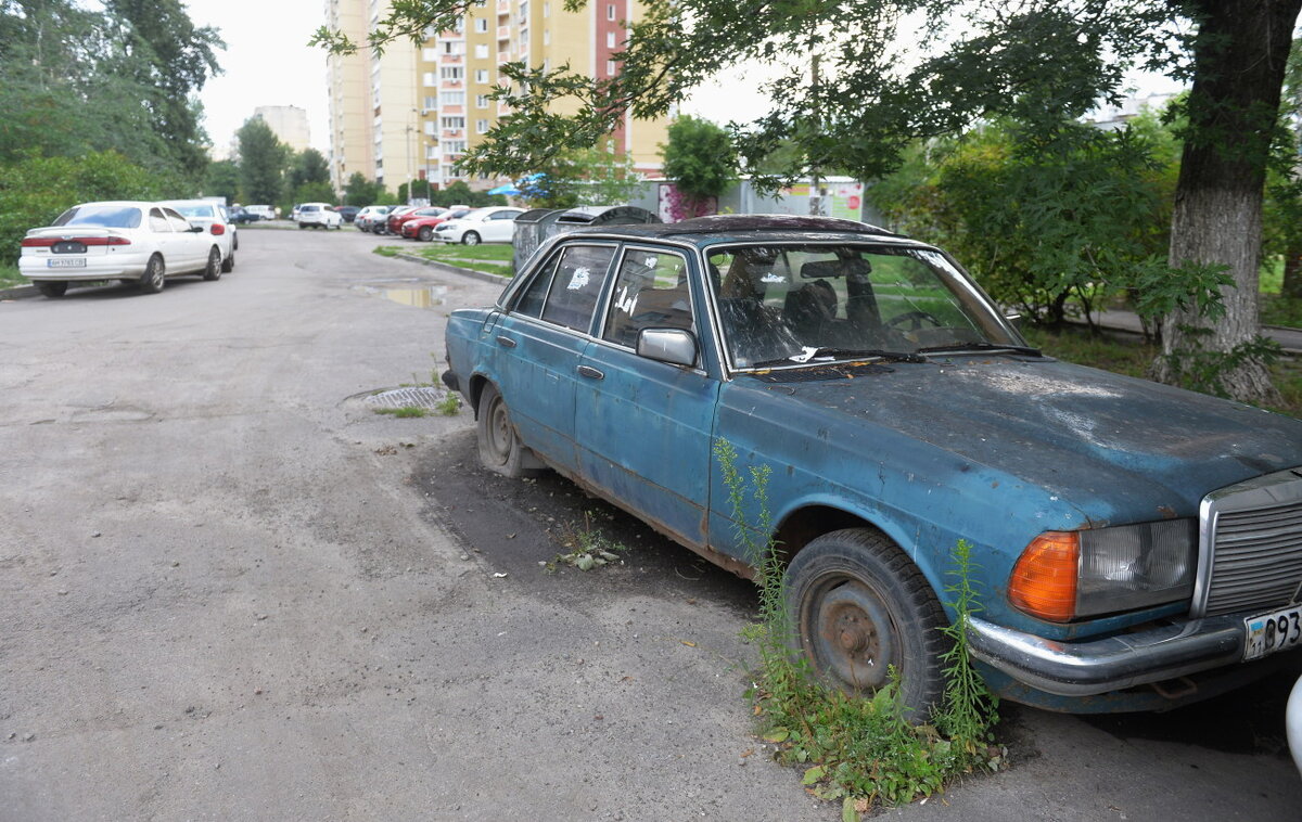 Власти Новороссийска будут избавляться от брошенных машин