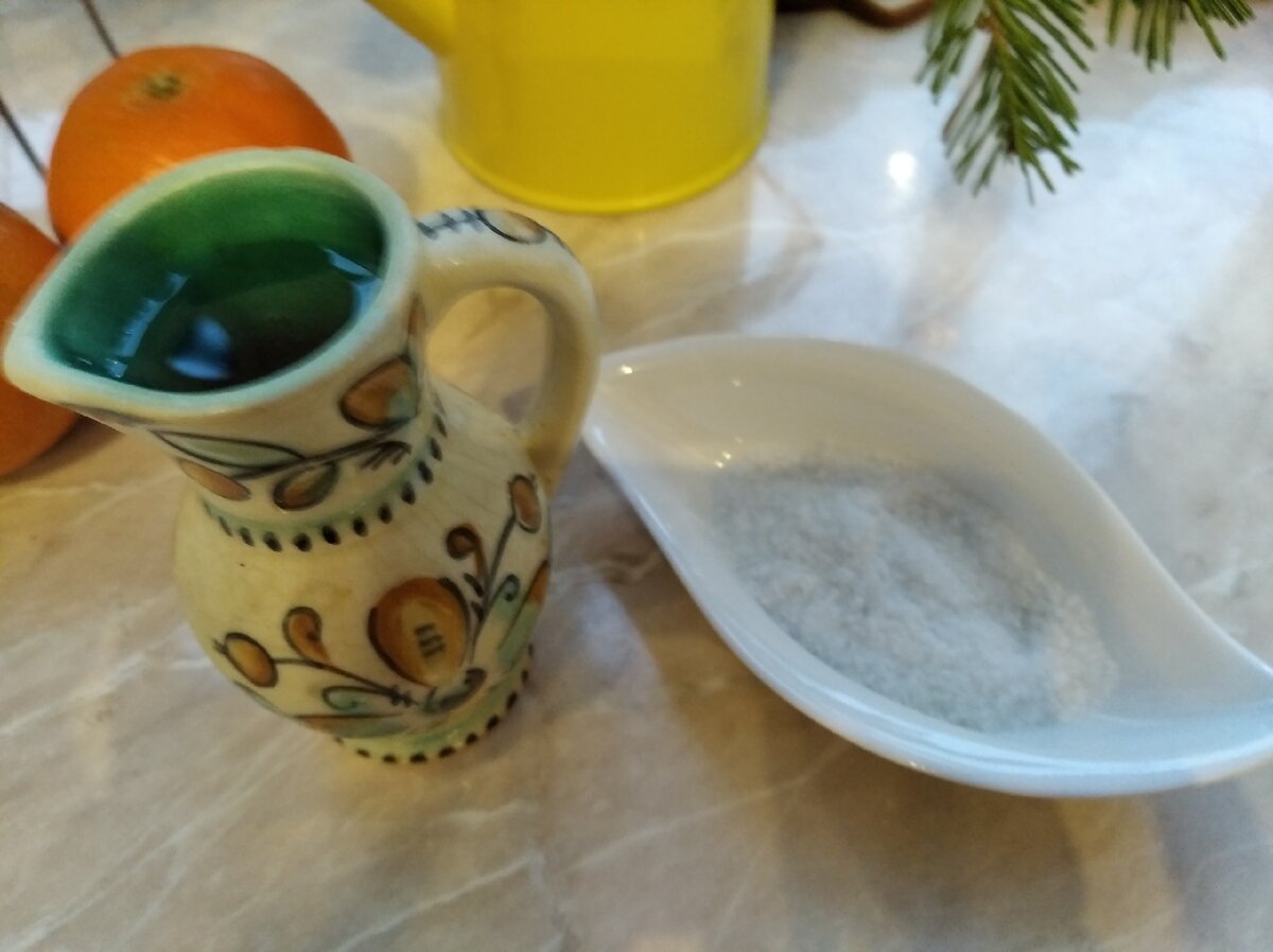 Уксус 40 и соль 10 на 1 литр воды