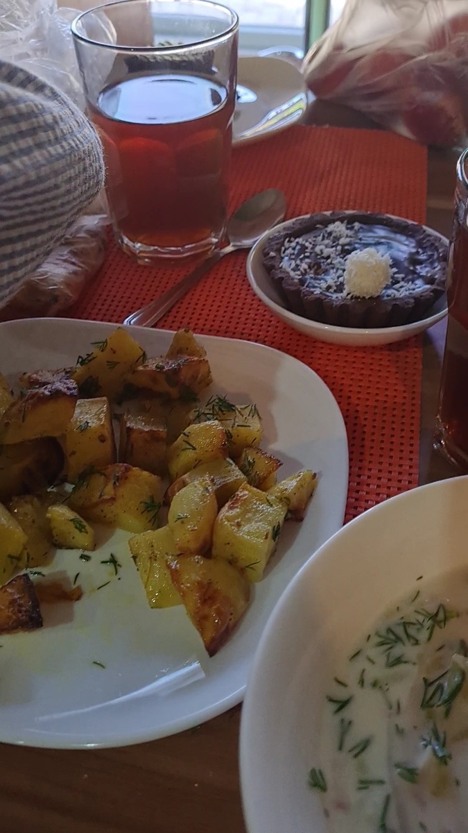 Жареная картошечка, выглядит аппетитно, но забыли посолить