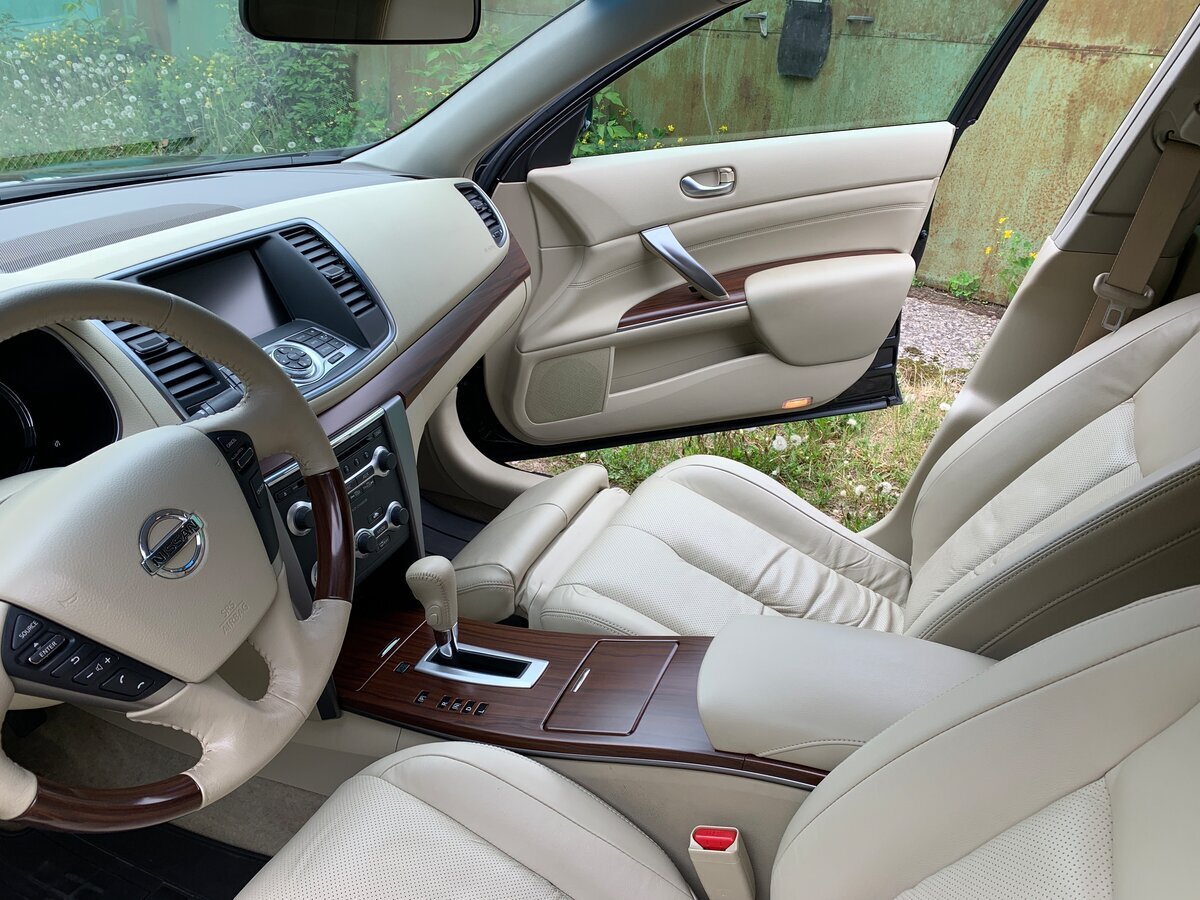  Инсталляция Авто.ру