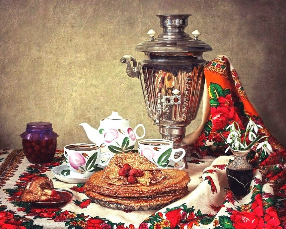 Традиционное русское чаепитие. Чаепитие с самоваром. Русское чаепитие с самоваром. Чайная церемония с самоваром.