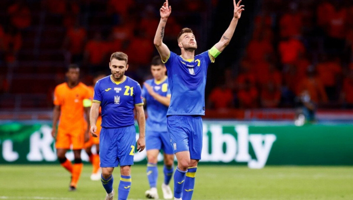 Андрей Ярмоленко празднует свой гол. 