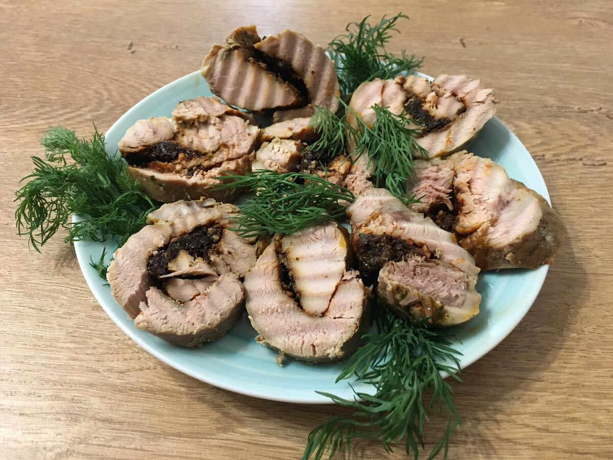 Рецепт рулетиков из индейки с сыром и сладким перцем | Съедобные угощения