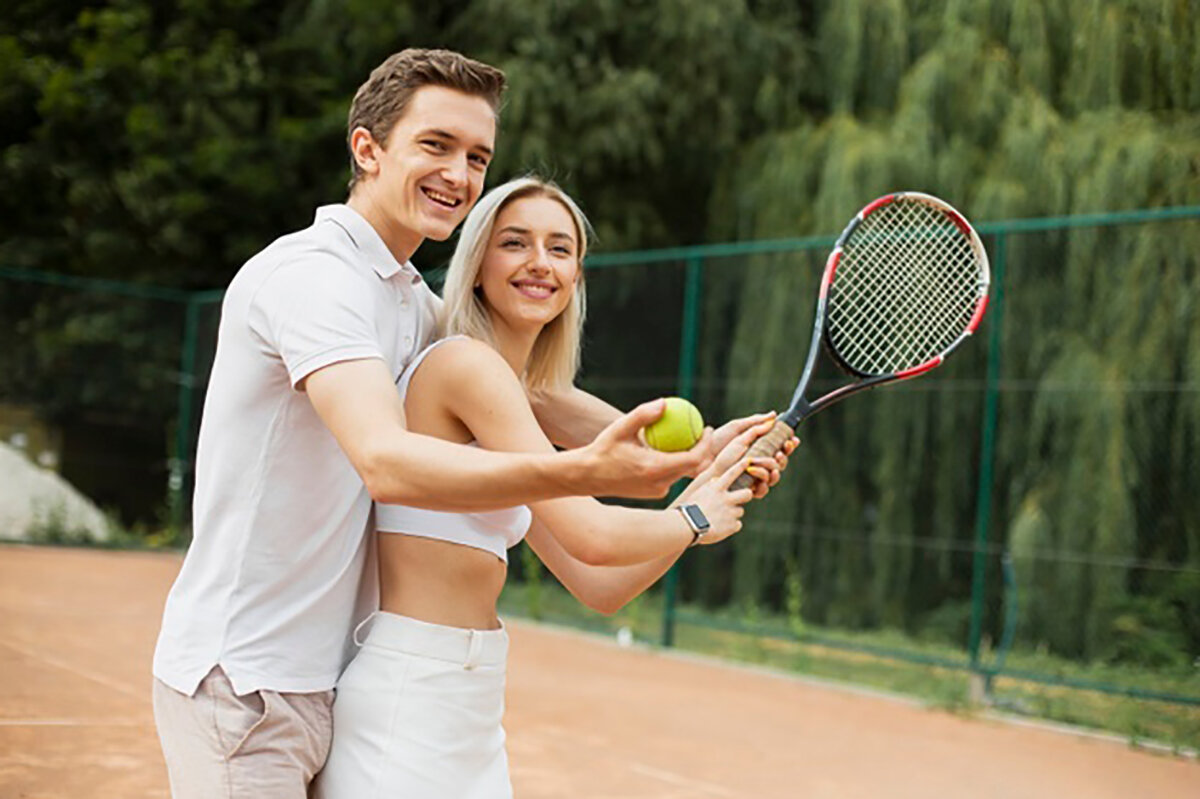 парная игра в теннис. мужчина на теннисном корте. итан куини теннис. пара теннисист. алиса соммер теннис.