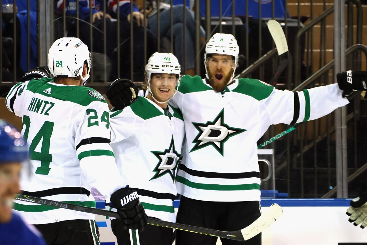 Хинс, Хаканпяя и Петерсон. Фото: Bruce Bennett/Getty Images