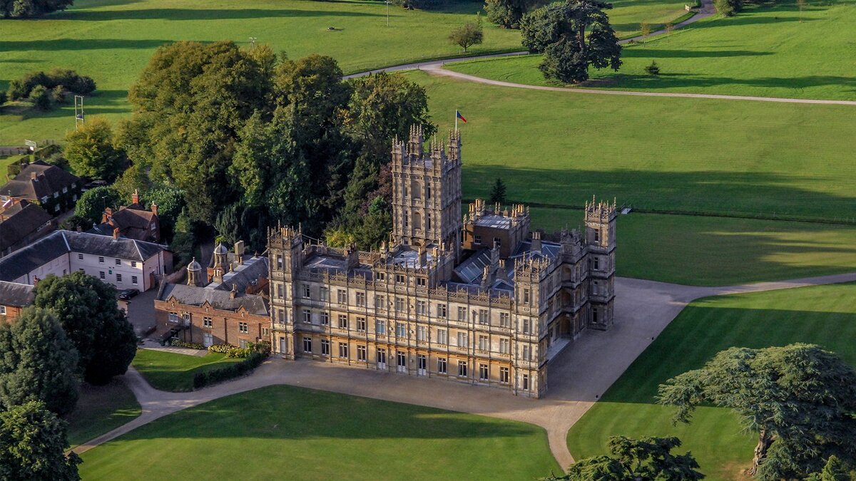https://rdcnewsadvice.wpengine.com/wp-content/uploads/2019/09/downton-abbey-exterior.jpg