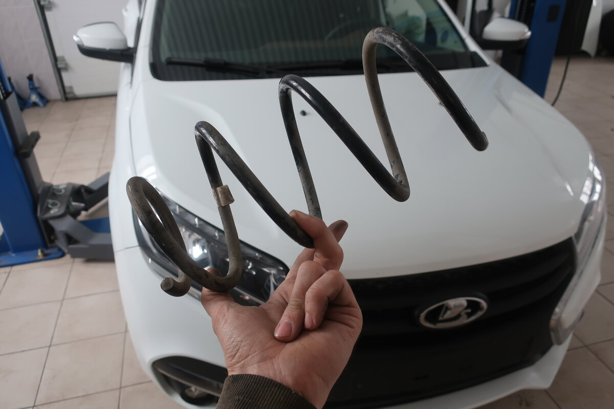 пружина передней подвески от Фольксваген Гольф 7