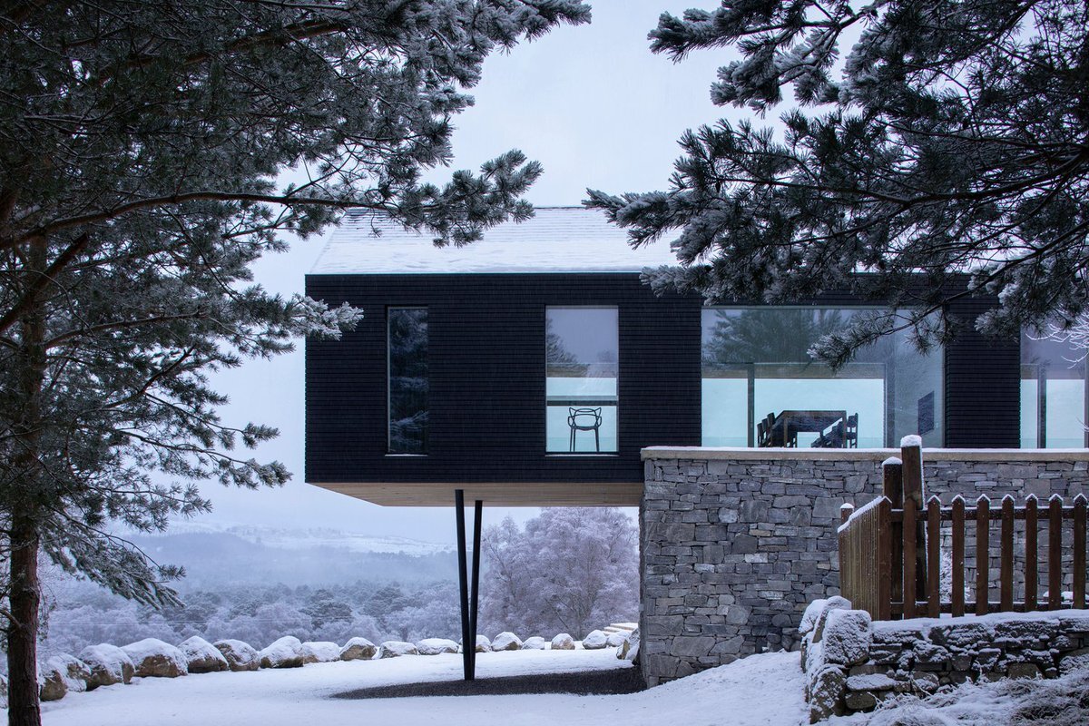 Домик на сваях. Яндекс картинки.