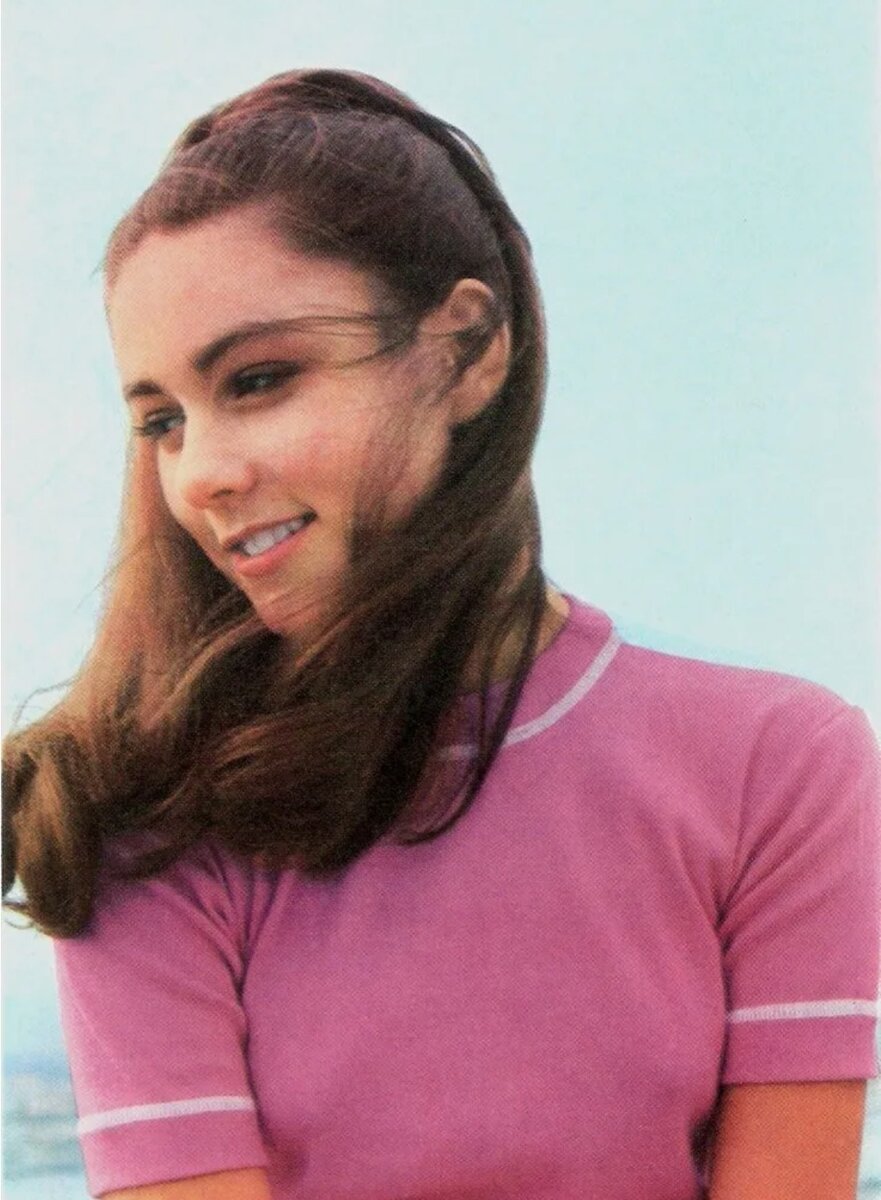 Ромина Пауэр, фото из свободных источников интернета. 