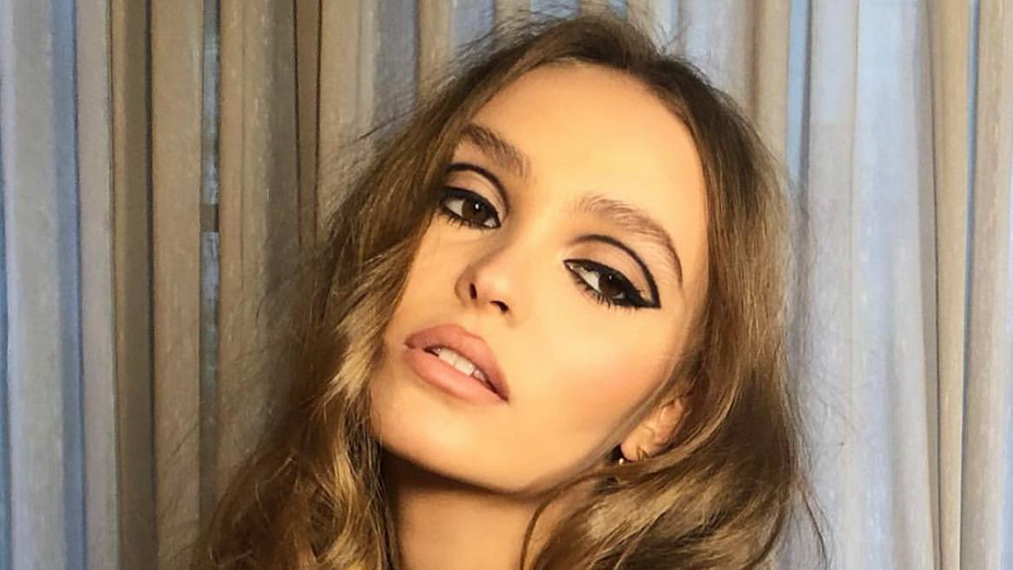     Источник здесь и далее: Соцсети