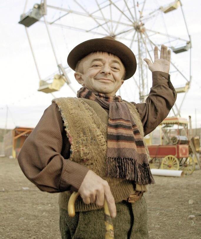 Кадр сериала «Карнавал»