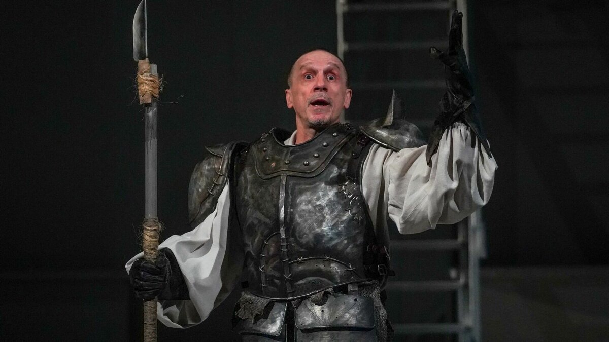     С 2016 года в Хабаровском ТЮЗе работает Курс театрального блогера. Некоторые из его участников делятся своими впечатлениями о последней премьере театра.