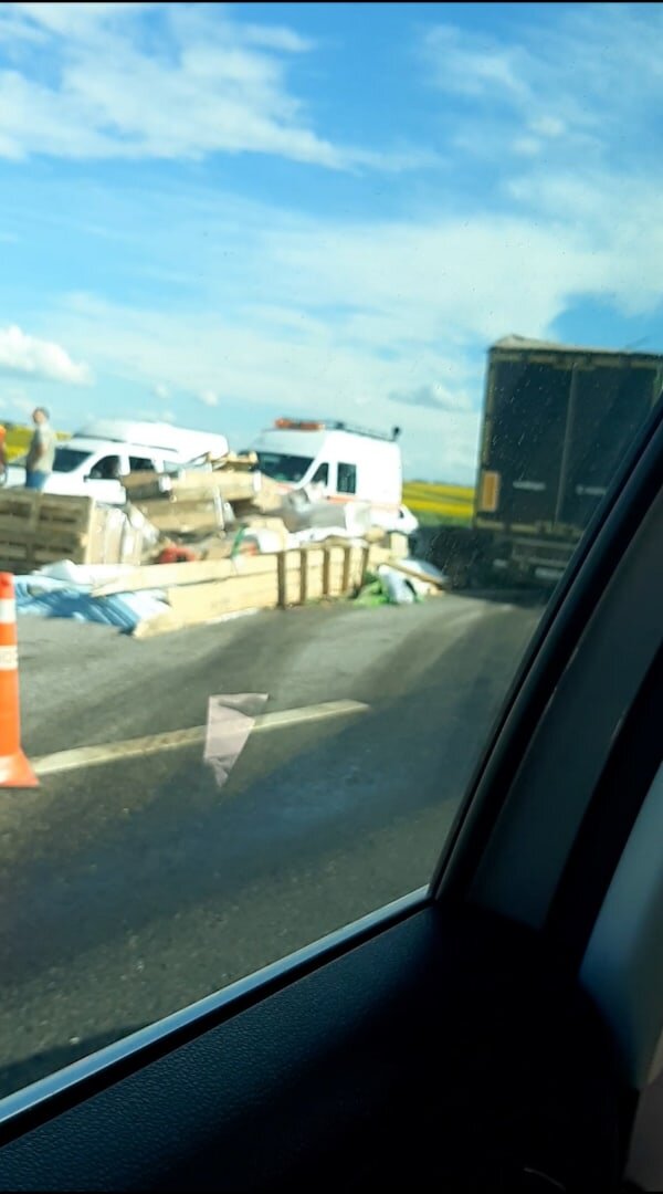 Перевёрнутая фура под Воронежем