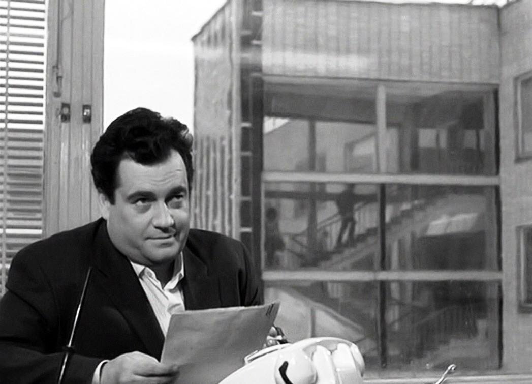 "Дайте жалобную книгу"