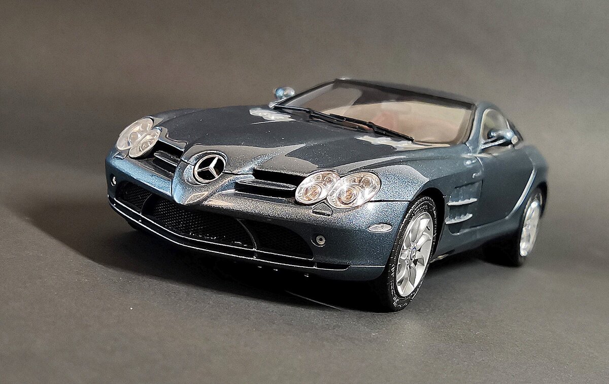 Mercedes McLaren SLR 2003 №CMC045C in gray