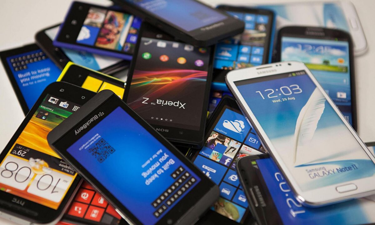 Продажи смартфонов во втором квартале 2020 упали на 20%