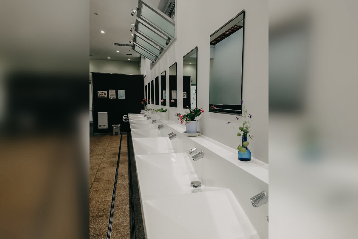 Туалет в самом обычном придорожном кафе