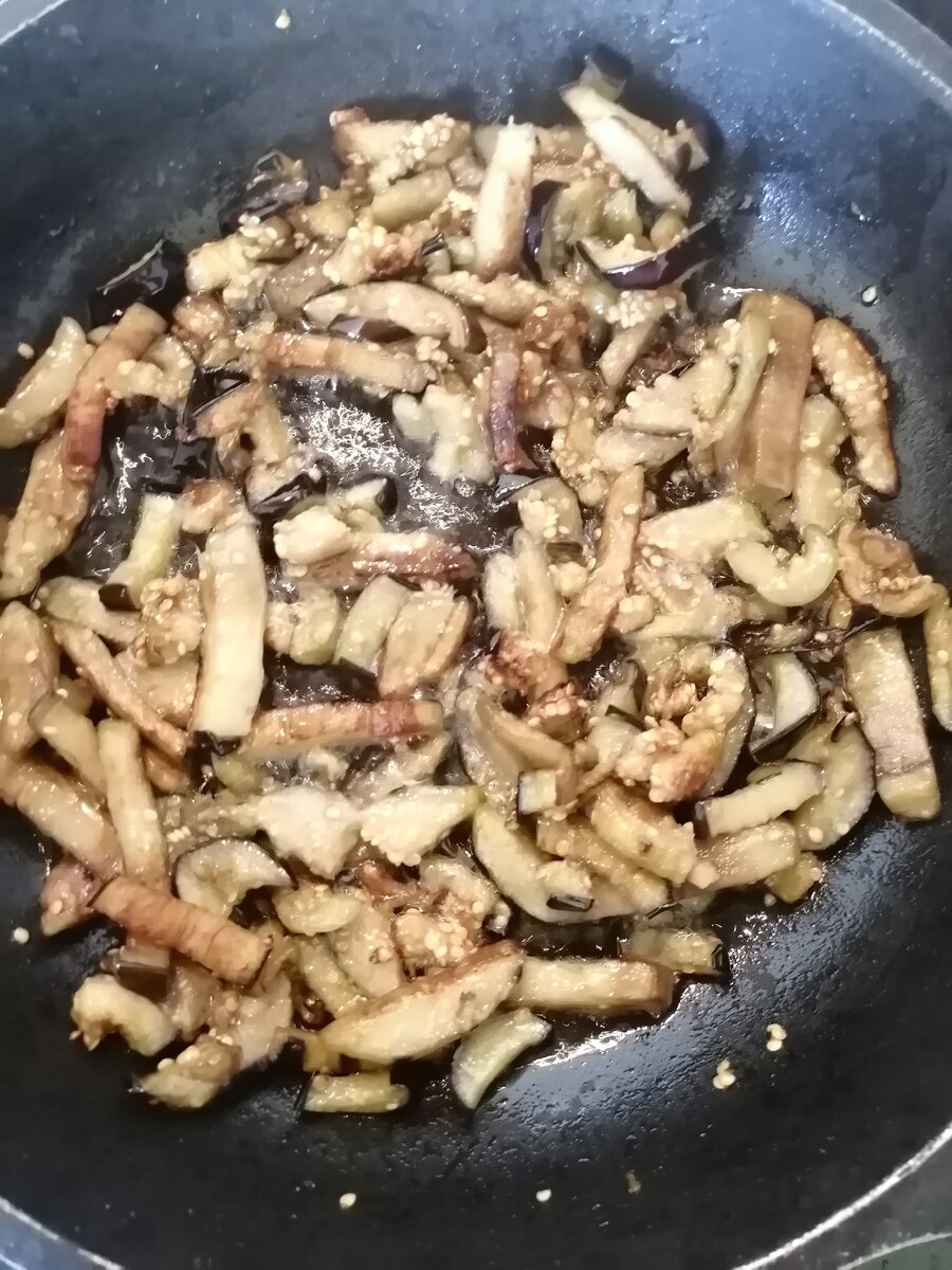 Обжариваем до золотистого цвета